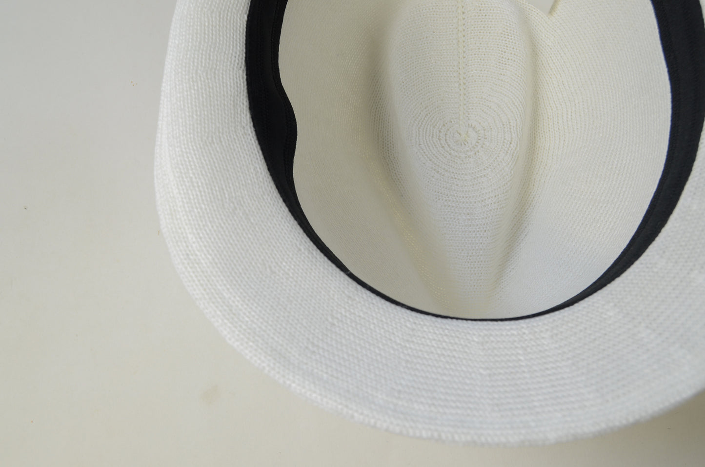 Knit Hat White 22041